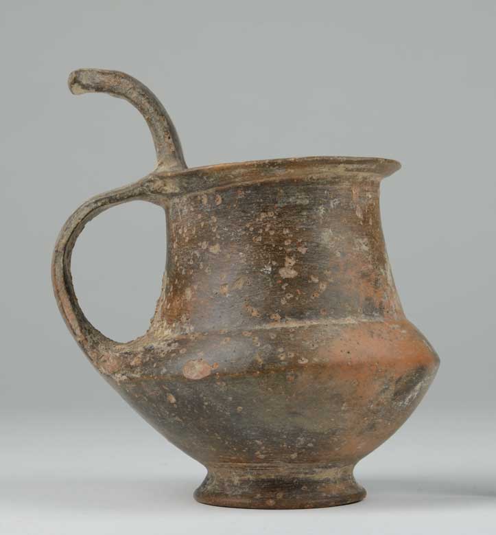 Bronze Age pottery tankard